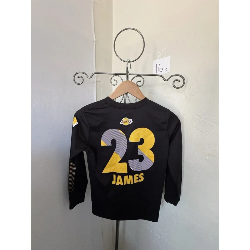 LA Lakers LeBron James #23 NBA Kids Long Sleeve Shirt – Black Size S(8)
